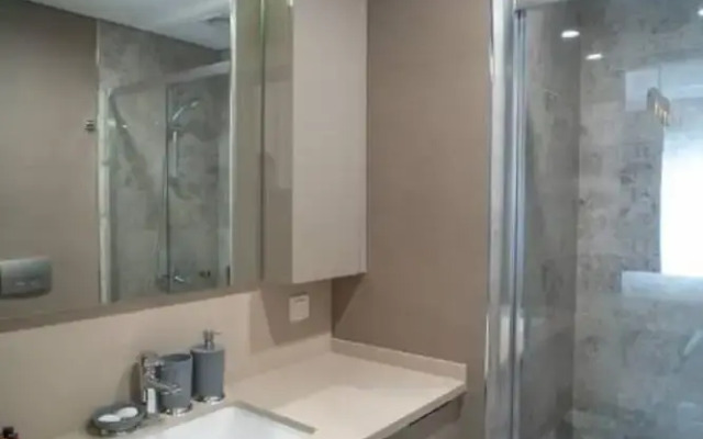 3 B Luxury Apt Near Arena Park AVM