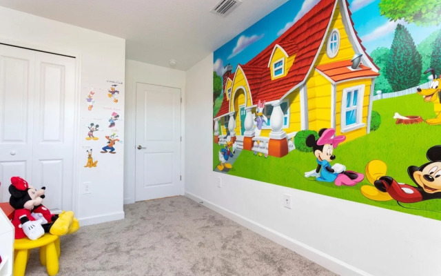 4379 SL Enchantment 4BR Townhome With Pool