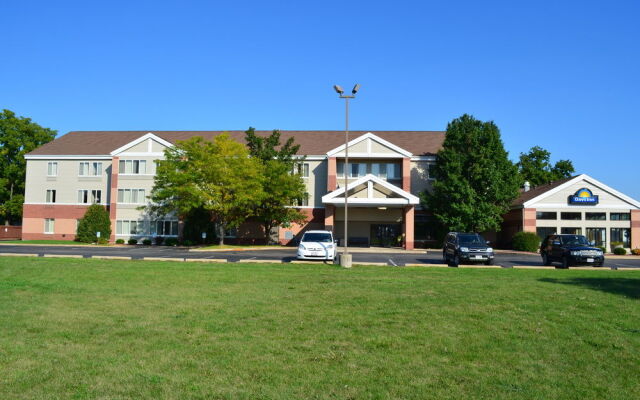 Days Inn & Suites Madison