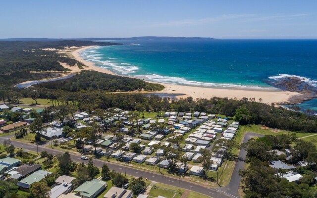 Surfside Cudmirrah Beach