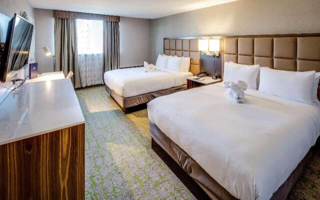 Pullman Plaza Hotel