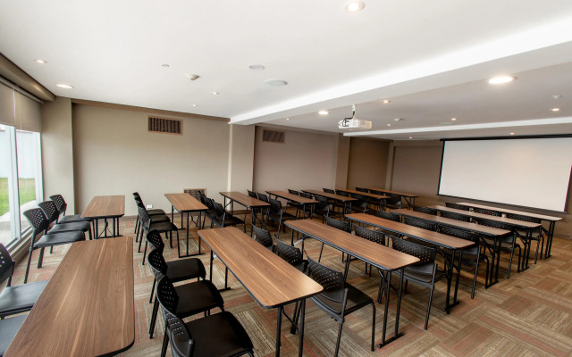 Hampton by Hilton Lima San Isidro