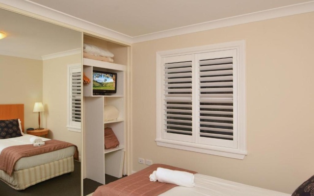 Villa 3br De Saran Resort Condo located within Cypress Lakes Resort (nothing is more central) – Guest Rooms – Pokolbin