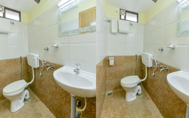 OYO 8214 Malabar Plaza Residency 1