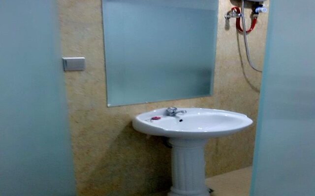 Wealthinns U Chit Mg Hotel