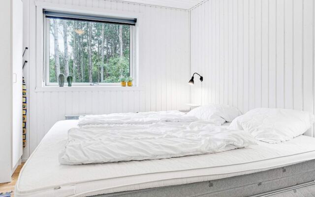 8 Person Holiday Home in Albaek