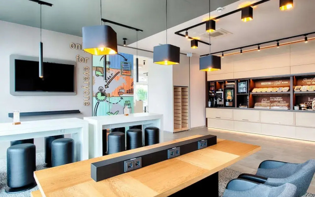 B&B Hotel Stuttgart-Neckarhafen