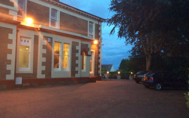 Taychreggan Hotel