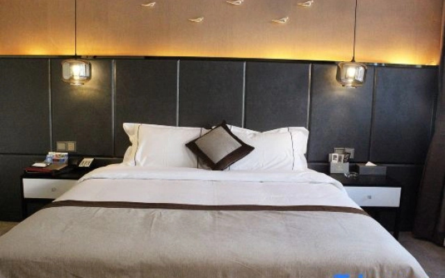 Shimoli Hotel (Shenzhen Bao'an Fanshen Subway Station)