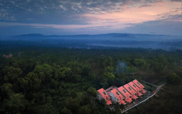 TreeHouse Blue Hotel & Villas