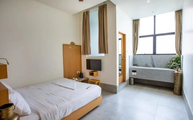 The Quarters Business Hotel