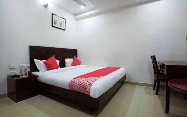 OYO Flagship 18828 Swagath Residency Kondapur