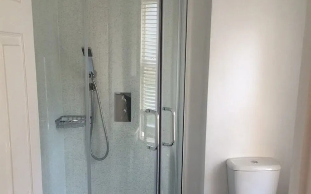 Bath Breaks Apartments