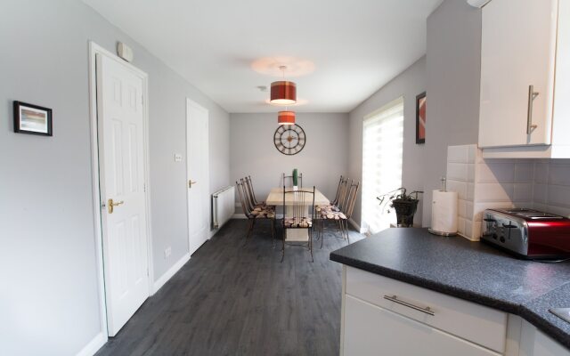 Lomond Serviced Apartments - Muir House