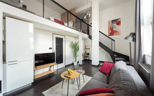 Stylish apartments near center