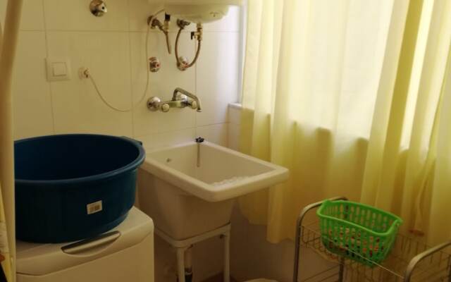 Delfines III Bl.v Esc. 1 Bajo pta 1