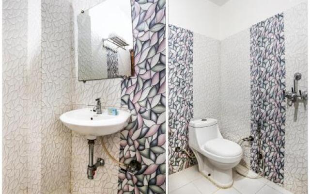 Capital O 8194 The Golden Ville