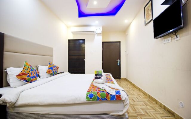 FabHotel Deepak Residency