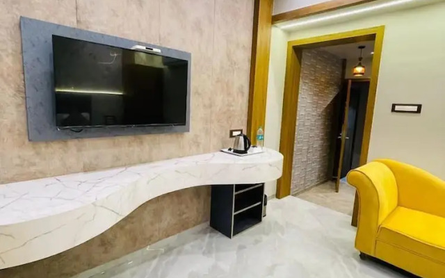 HOTEL DOUBLE CROWN Mumbai AIRPORT T2