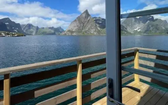 Toppøy Rorbuer