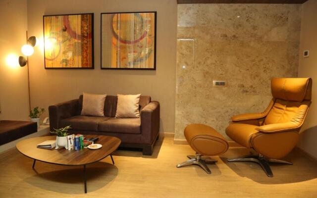 The Regenza by Tunga