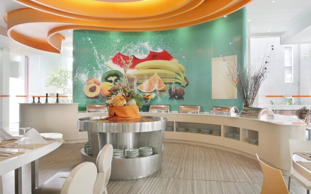 HARRIS Hotel & Residence Sunset Road Bali