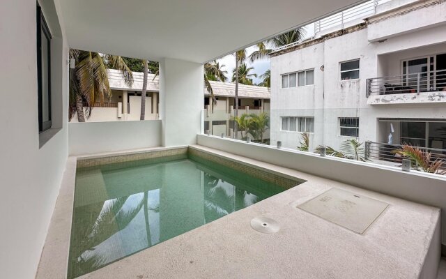 Gorgeous 2 BR Luxury Apartment