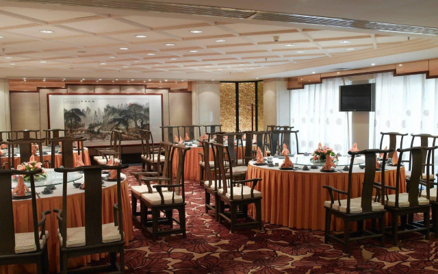 Parklane Hotel