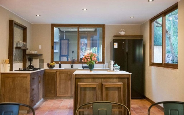 w Tranquil 2BR Riverside Villa in Sacred Valley