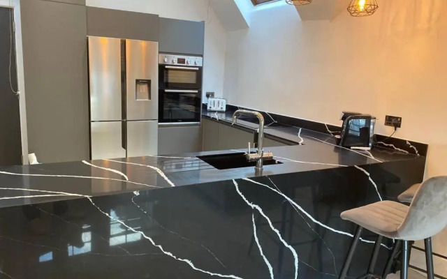 Luxury royal mile boutique 2bedroom apartment