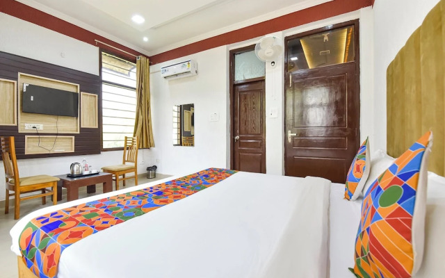 Fabhotel Aayat Home Stay
