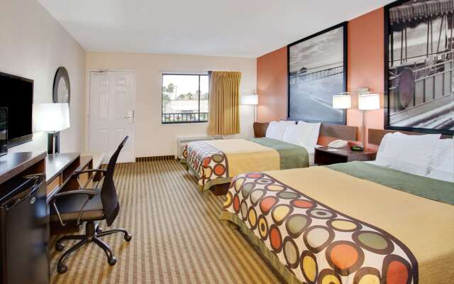 Super 8 by Wyndham Orlando International Drive