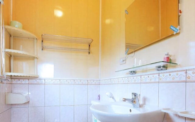 Flora Rexort Guesthouse