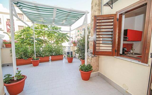 Appartamento con terrazza al centro storico.