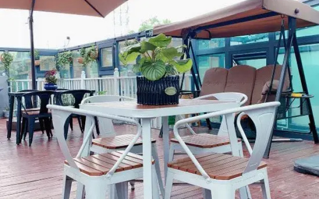 Sheng 45 Youth Hotel