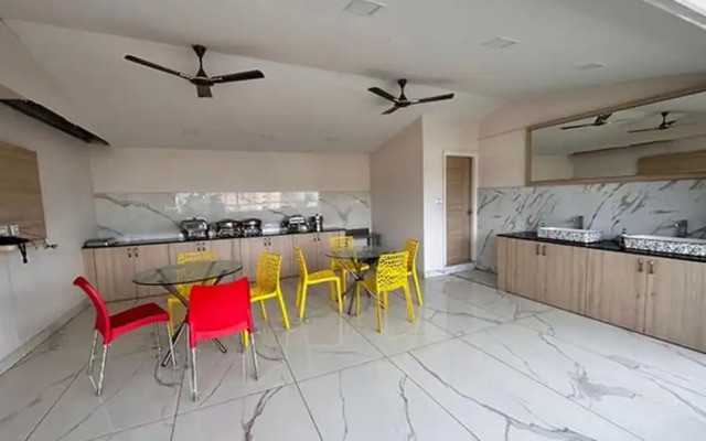 FabHotel Prime Anika Suites