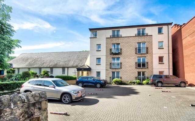 Cozy and Rustic 3bed/2bath Stockbridge Apartment With Free Parking