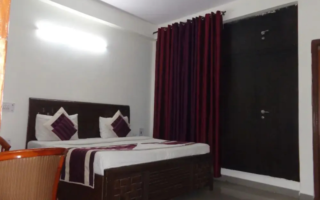 Hotel Akash Palace