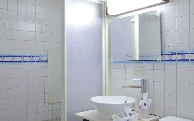 Chiayi Crown Hotel