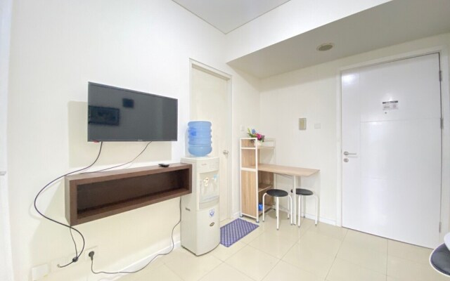 Comfy & Bright 1Br Apartment At Parahyangan Residence