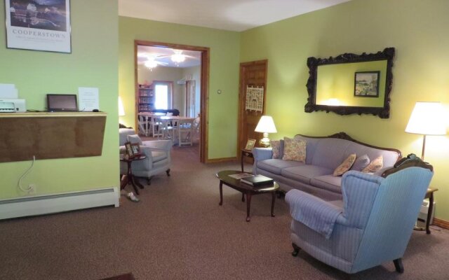 Bayside Inn & Marina