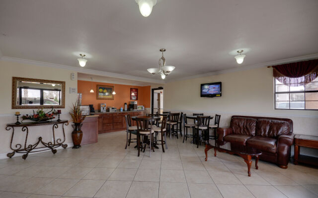 Econo Lodge Lake Charles University Area