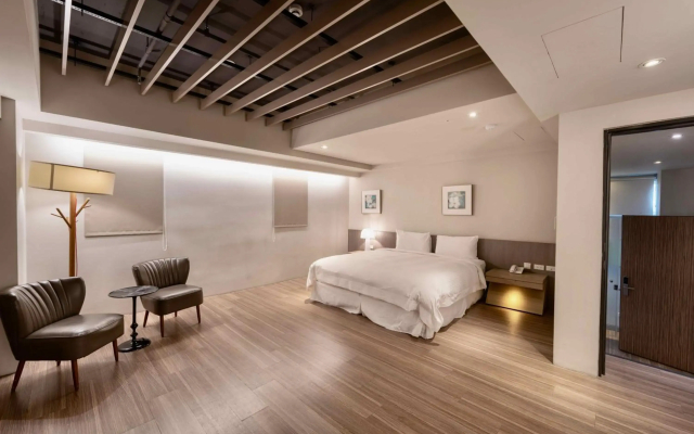 No. 9 Hotel