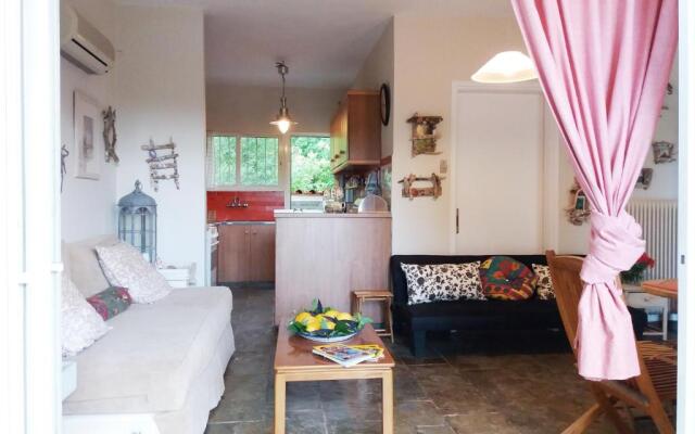 Villa Alkyon - Dreamy 3BR, Pool & BBQ next to Varnavas Beach