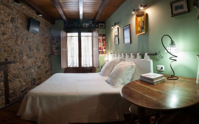 Micro Hostal La Puerta del Perdon