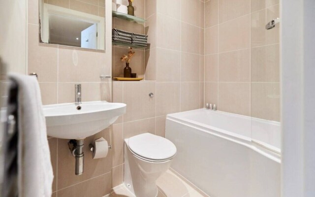 The London Classic - Captivating 2bdr Flat With Garden