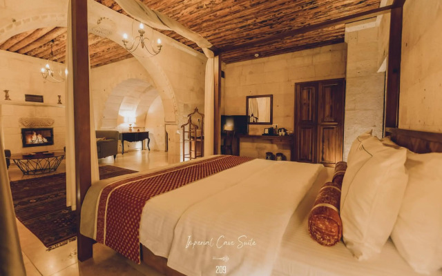 Nino Cave Suites