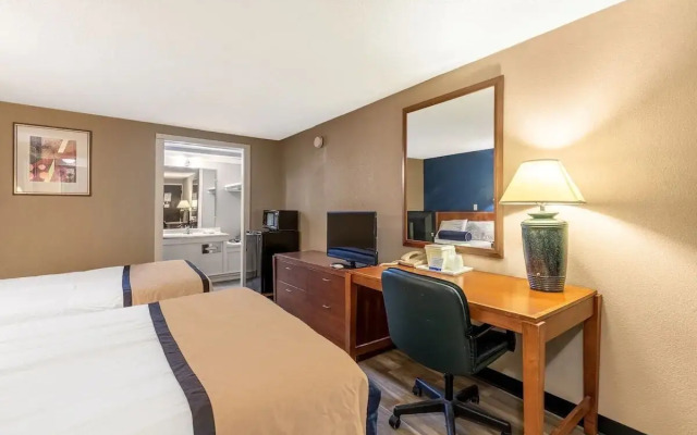 Value Inn Milwaukee Airport South