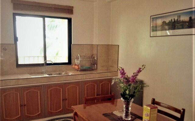 SmallFry's Beach Resort