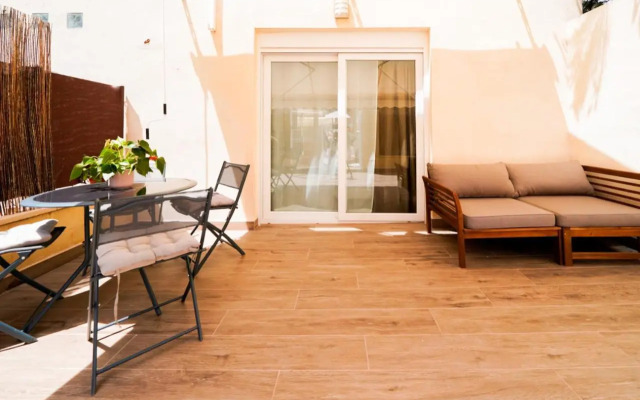 Apartamento con terreno privado - a 800m de Playa Poniente